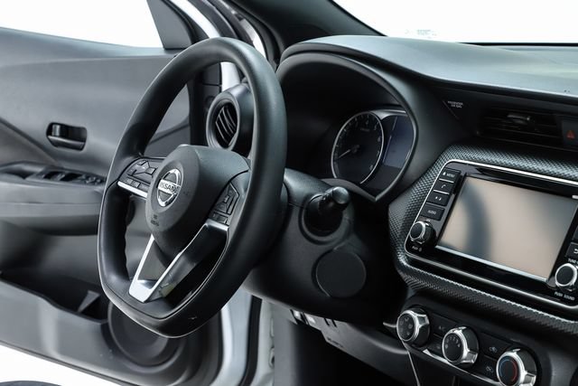Used 2018 Nissan Kicks S FWD image 37