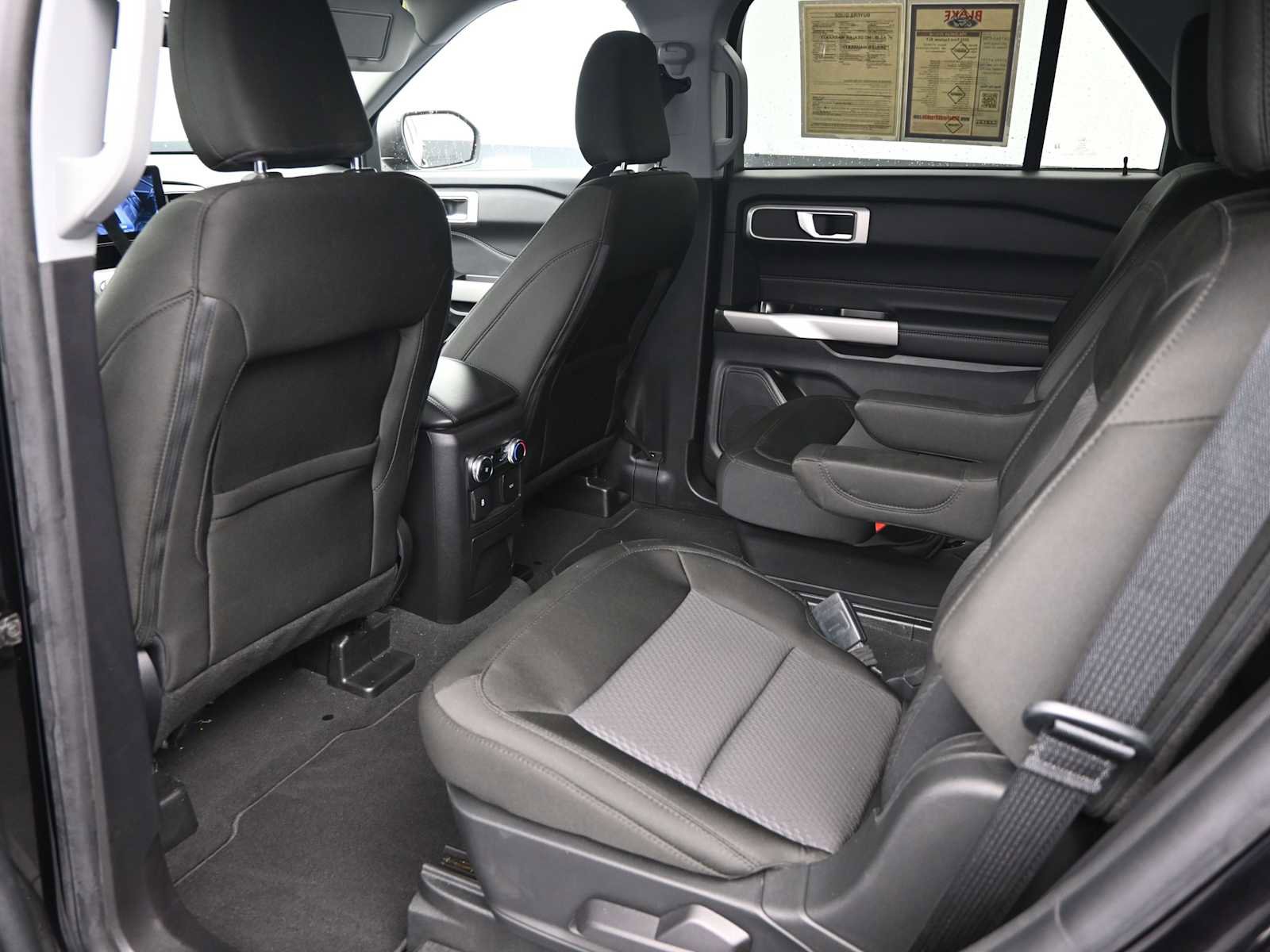 Used 2022 Ford Explorer XLT image 15
