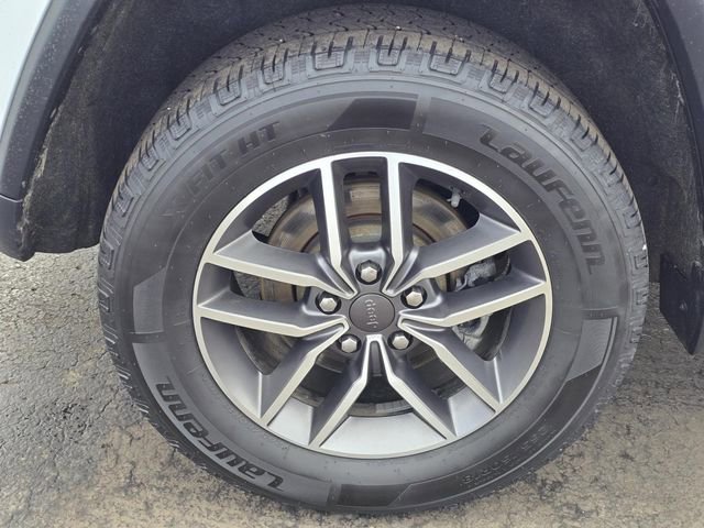 Used 2022 Jeep Grand Cherokee Limited image 38