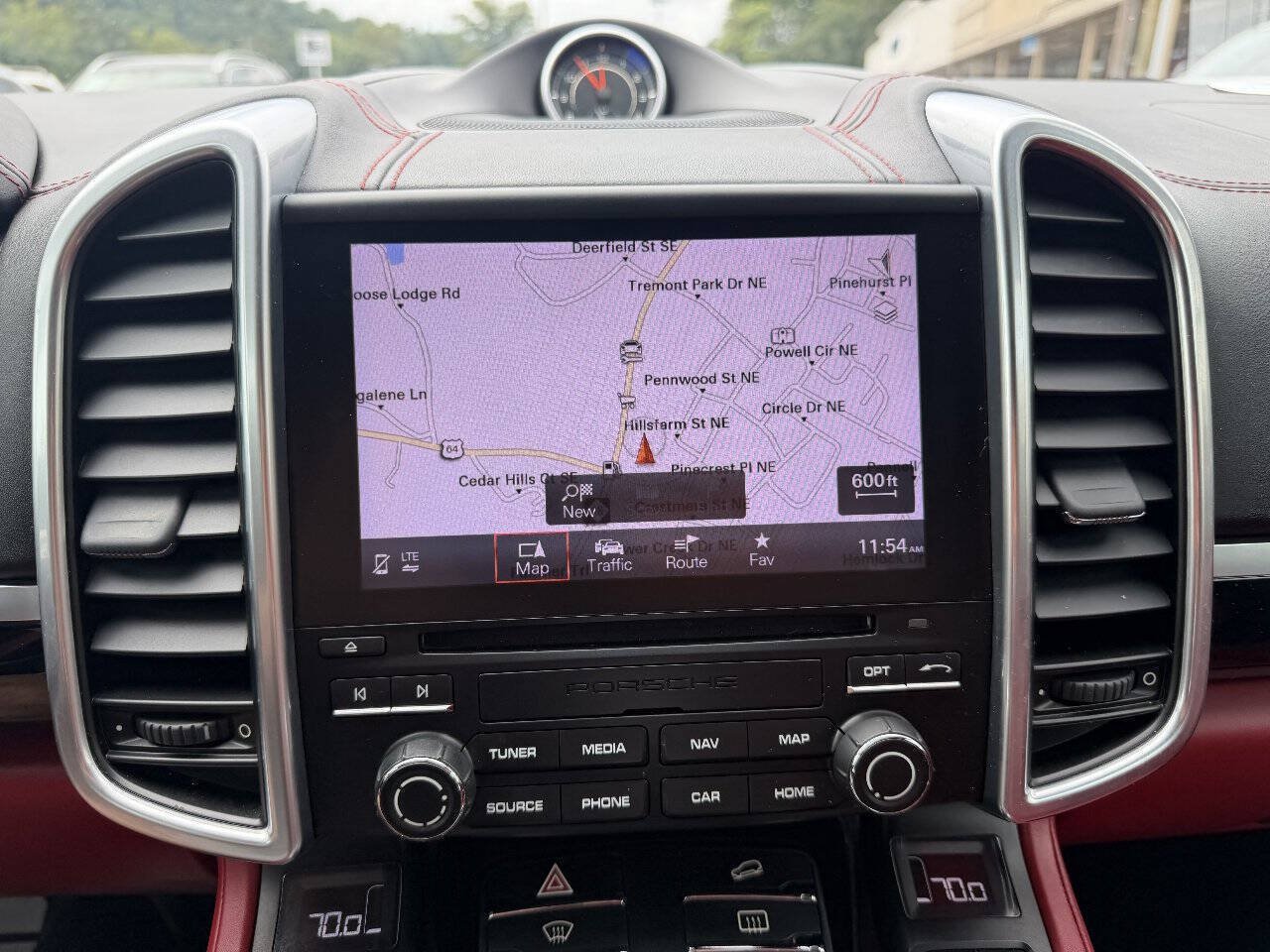 Used 2017 Porsche Cayenne Platinum Edition AWD/4WD image 13