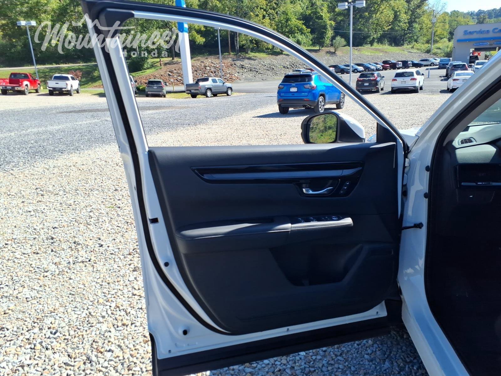 Used 2026 Honda CR-V EX-L image 13