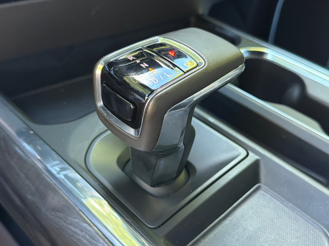 Used 2024 Chevrolet Silverado 1500 LTZ AWD/4WD image 31
