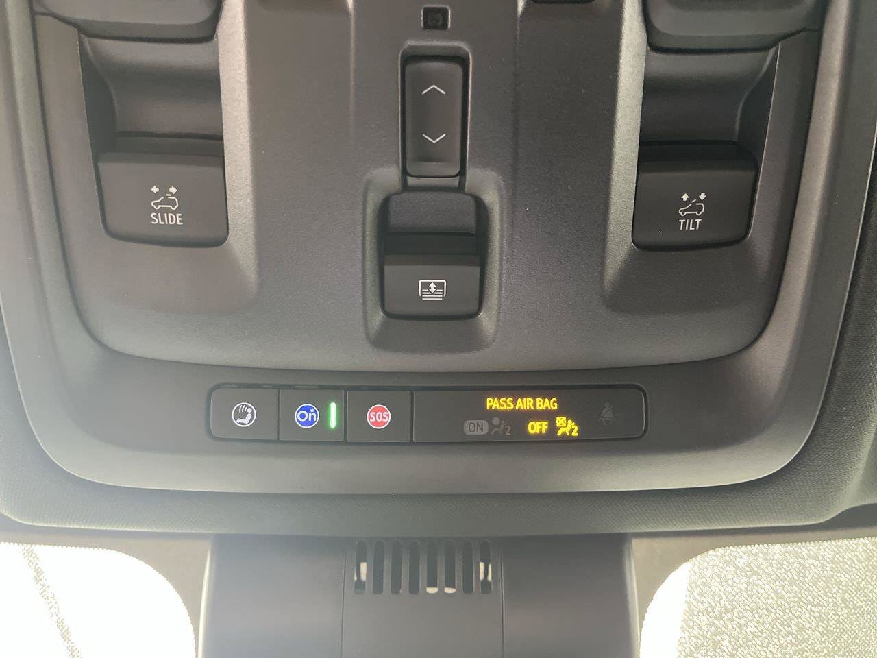 Certified 2025 GMC Yukon Denali w/ Sun & Power Step Package AWD/4WD image 30