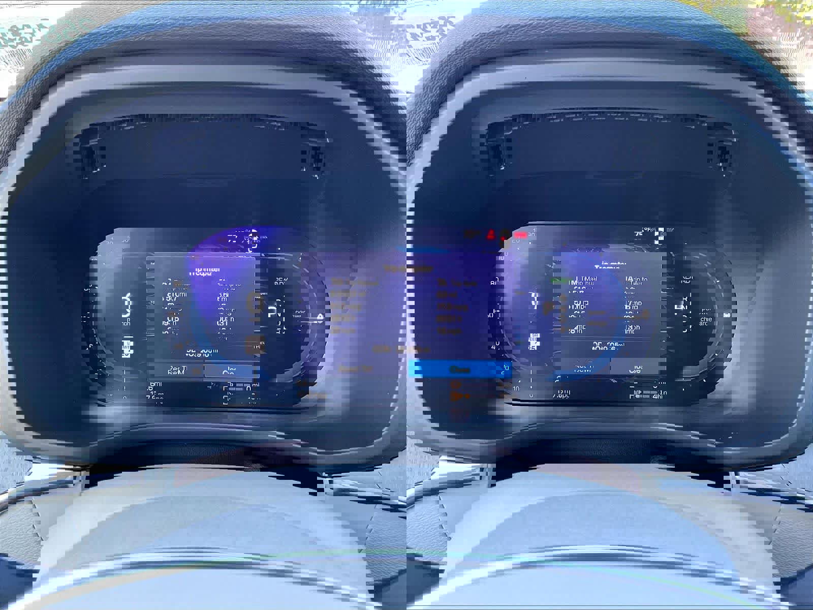 Used 2023 Volvo XC60 T8 Plus w/ Climate Package image 23