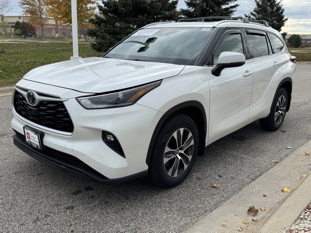 Certified 2021 Toyota Highlander XLE image 35