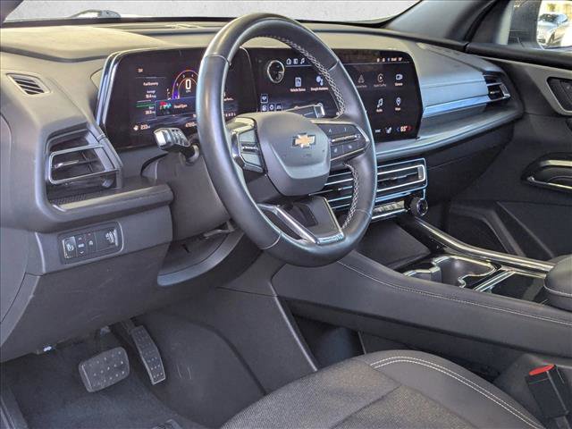 Used 2024 Chevrolet Traverse LT image 10