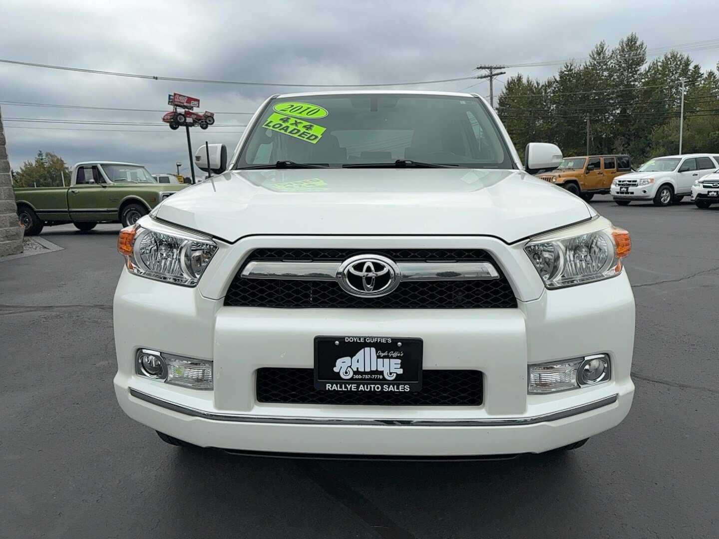 Used 2010 Toyota 4Runner SR5 AWD/4WD image 3