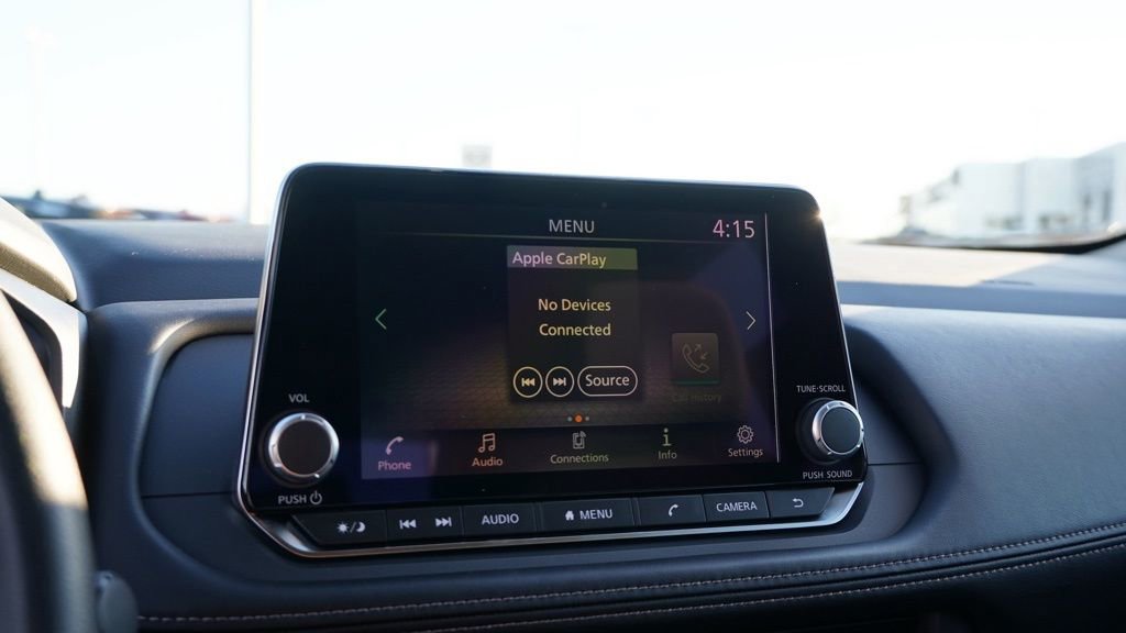 Used 2025 Nissan Rogue S image 31