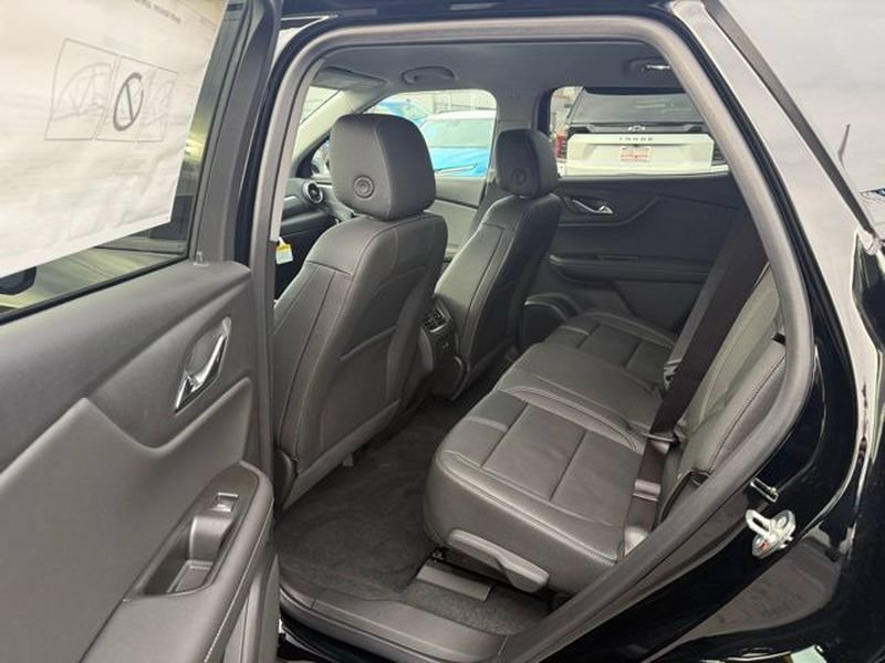 New 2025 Chevrolet Blazer LT w/ Midnight/Sport Edition AWD/4WD image 10