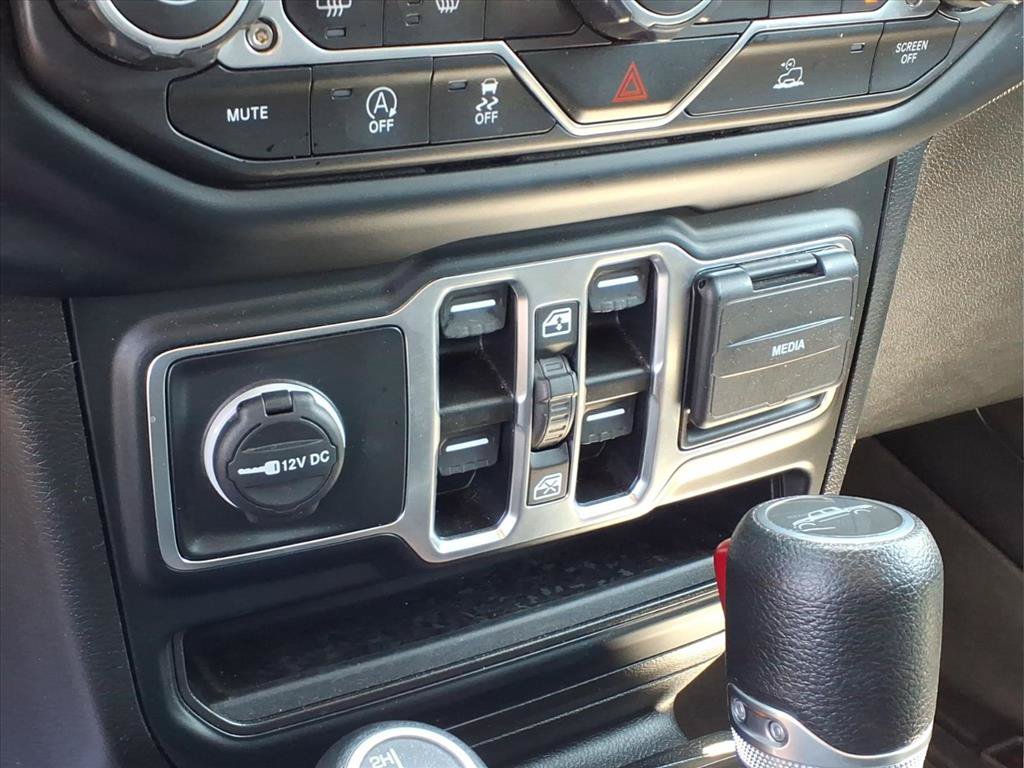 Certified 2023 Jeep Gladiator Sport AWD/4WD image 7