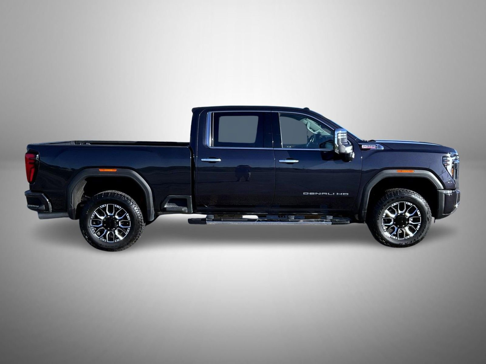 Used 2024 GMC Sierra 3500 Denali w/ Technology Package image 4