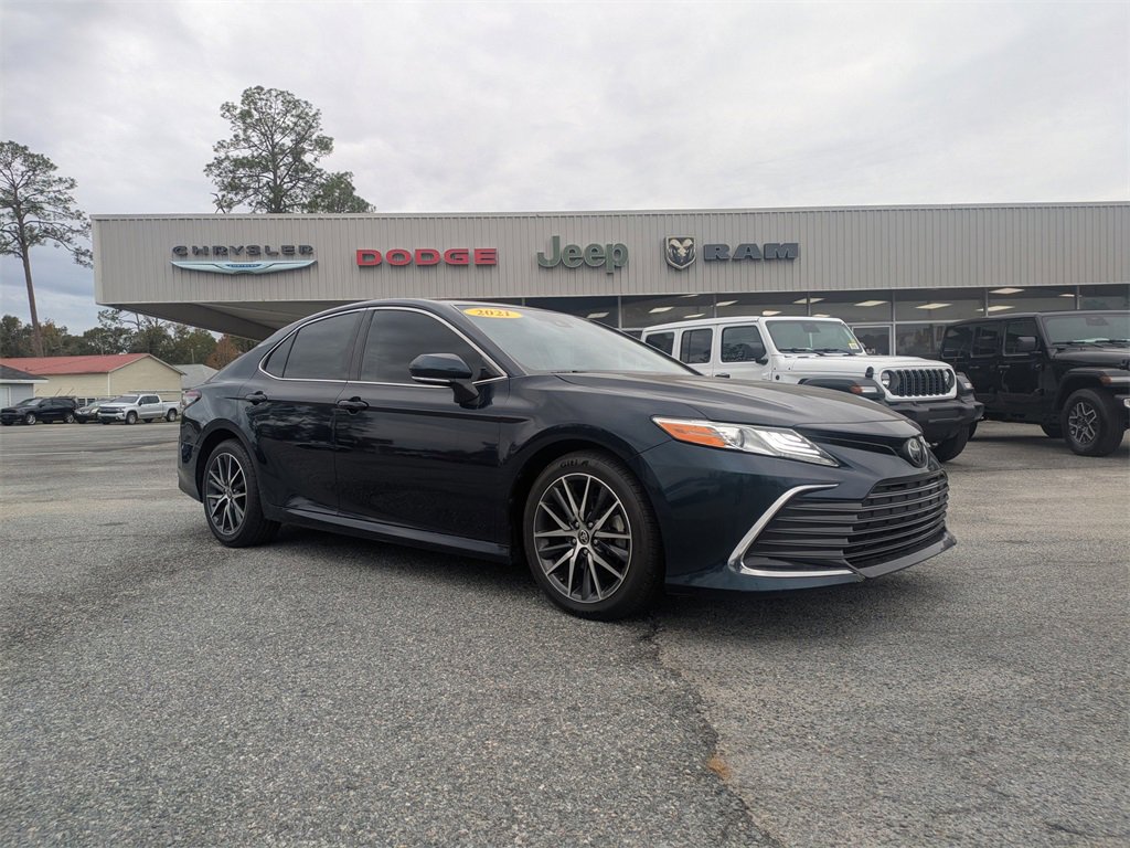 Used 2021 Toyota Camry XLE