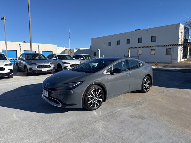 Used 2024 Toyota Prius Prime Premium image 2