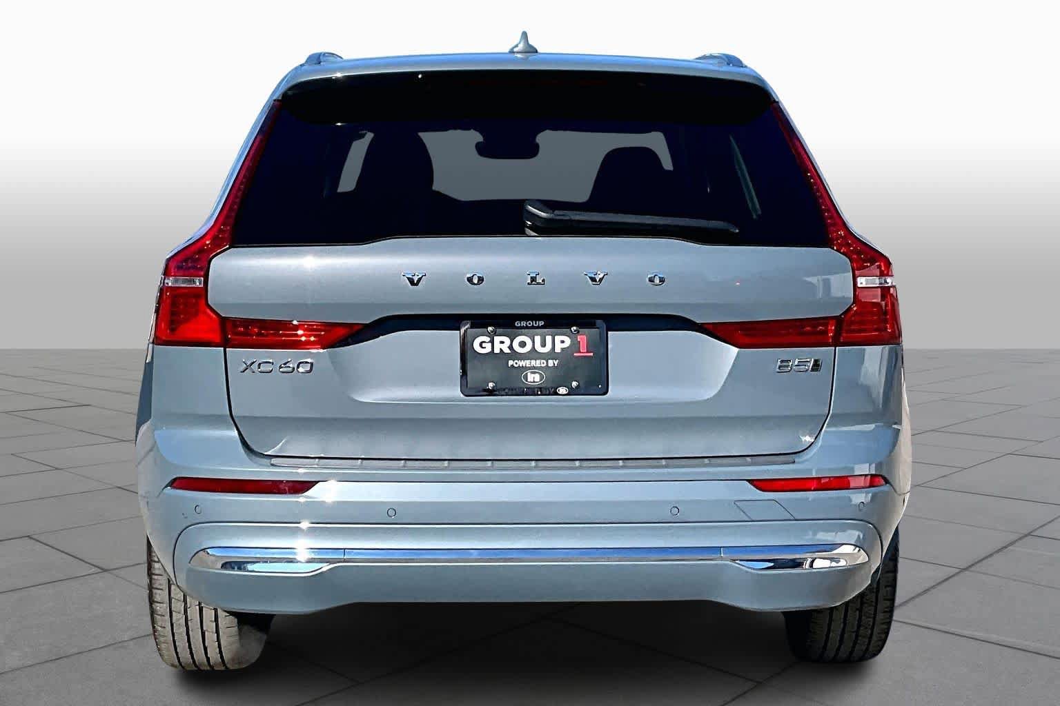 Certified 2023 Volvo XC60 B5 Plus w/ Climate Package AWD/4WD image 5