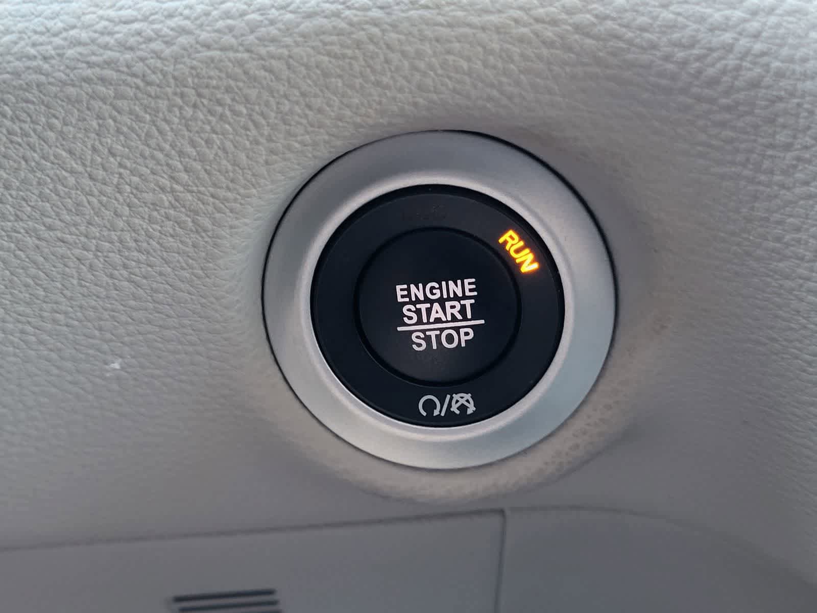 Used 2022 Chrysler Pacifica Touring-L FWD image 23