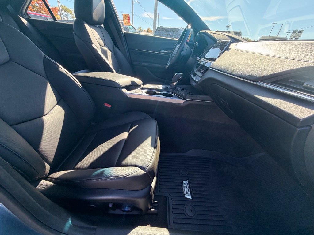 Used 2024 Cadillac CT4 Premium Luxury AWD/4WD image 31