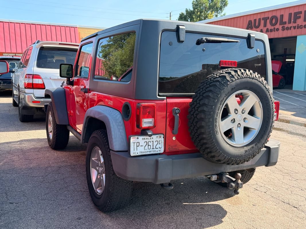 Used 2012 Jeep Wrangler Rubicon w/ Dual Top Group AWD/4WD image 9