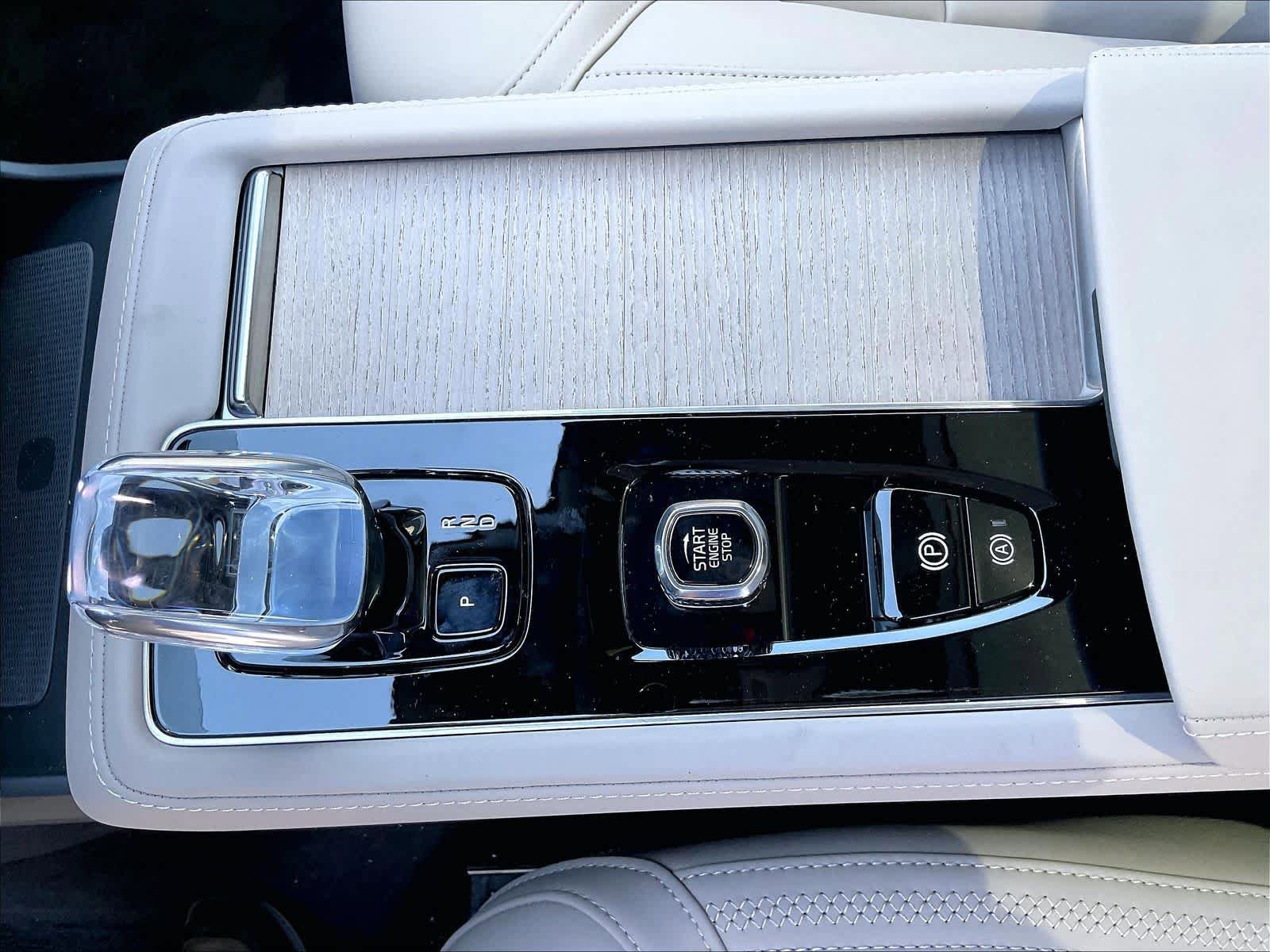 New 2026 Volvo XC90 T8 Plus w/ Protection Package AWD/4WD image 10