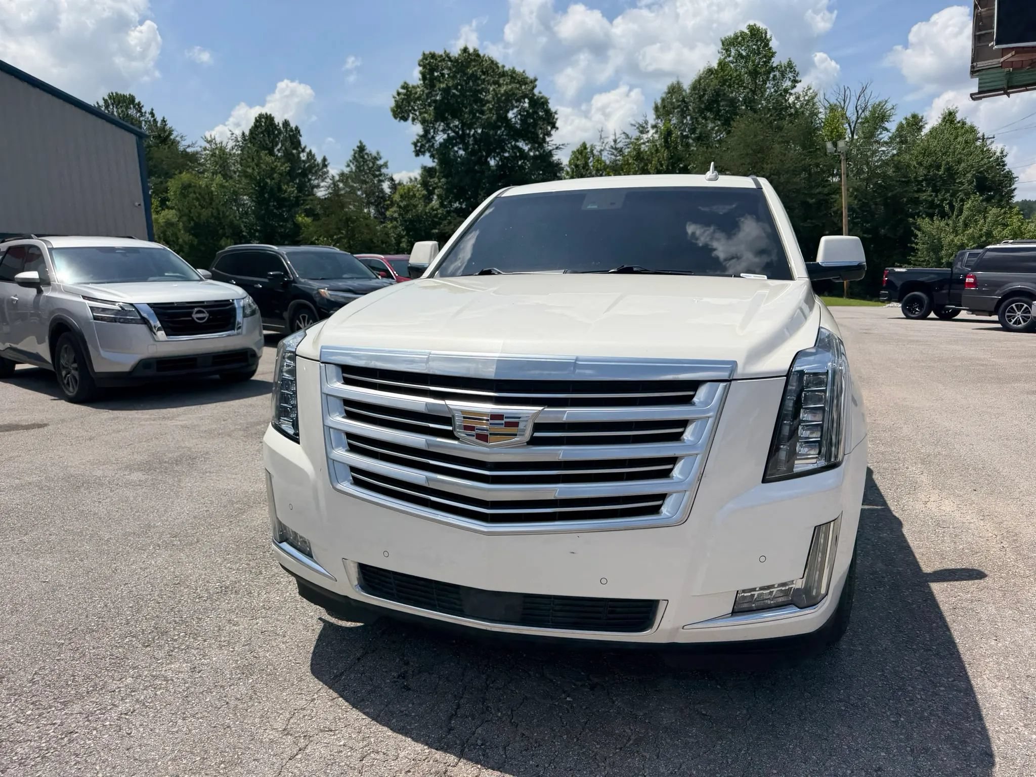 Used 2015 Cadillac Escalade ESV Platinum AWD/4WD image 28