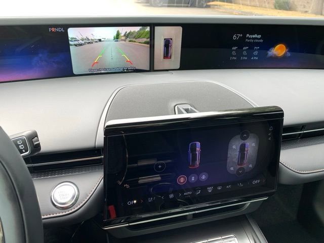 New 2025 Lincoln Nautilus Reserve image 22