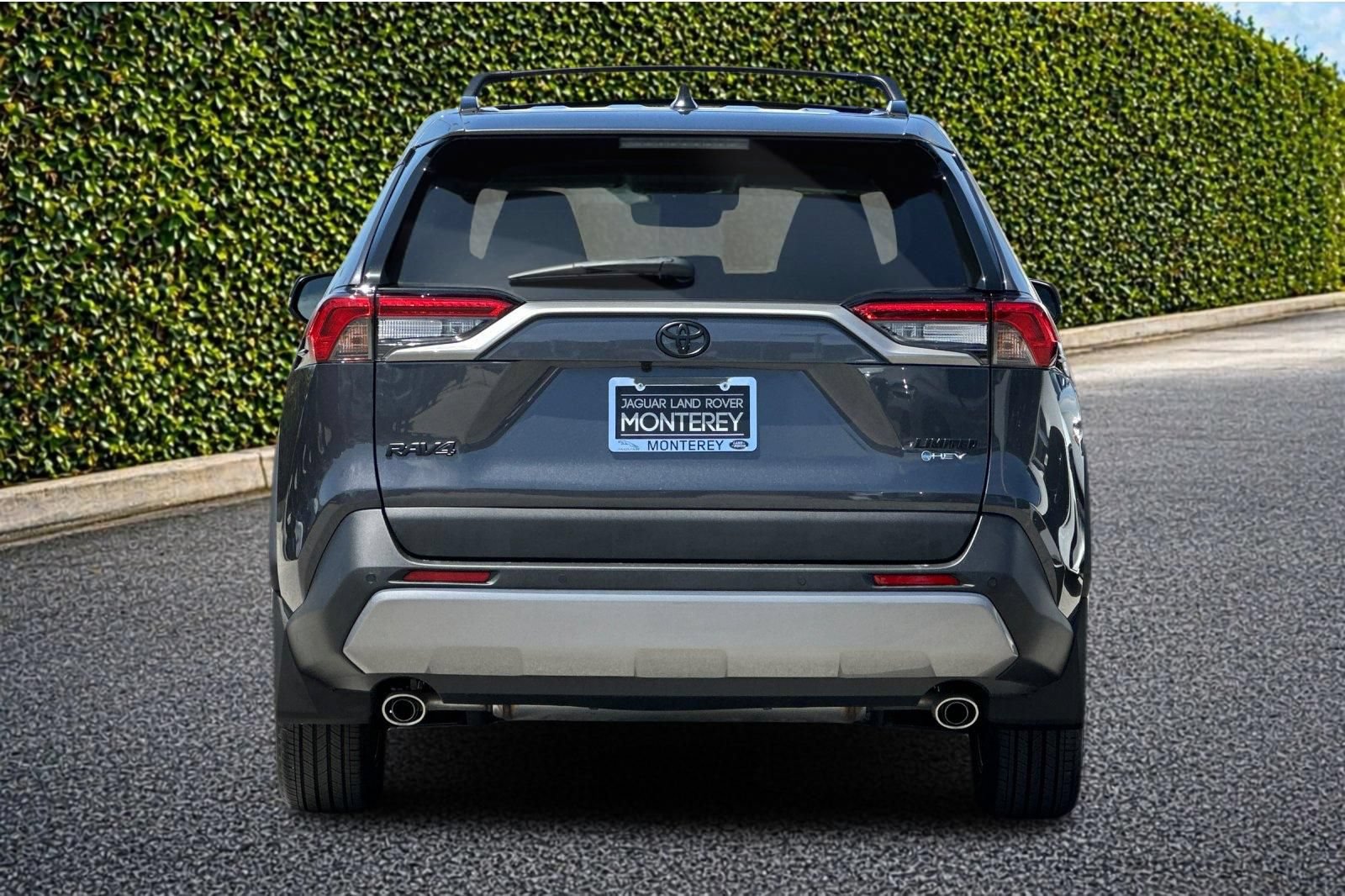 Used 2025 Toyota RAV4 Limited w/ Advanced Technology Package AWD/4WD image 5