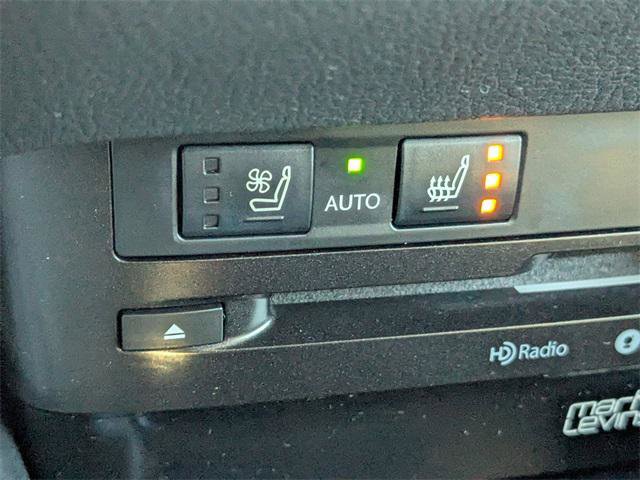 Certified 2021 Lexus ES 300h w/ Premium Package image 23