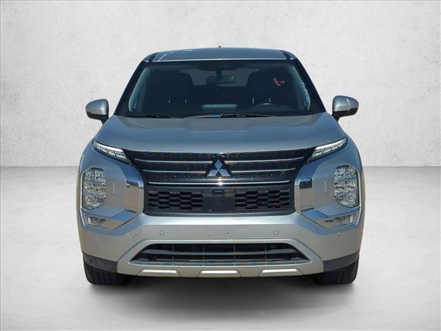 Used 2024 Mitsubishi Outlander SE video 2