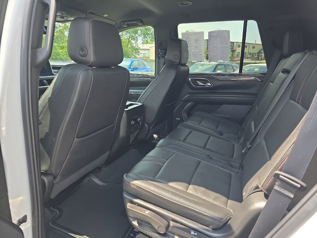 Used 2022 Chevrolet Tahoe RST w/ Luxury Package image 16