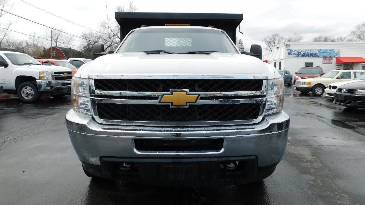 Used 2013 Chevrolet Silverado 3500 W/T w/ Snow Plow Prep Package image 2