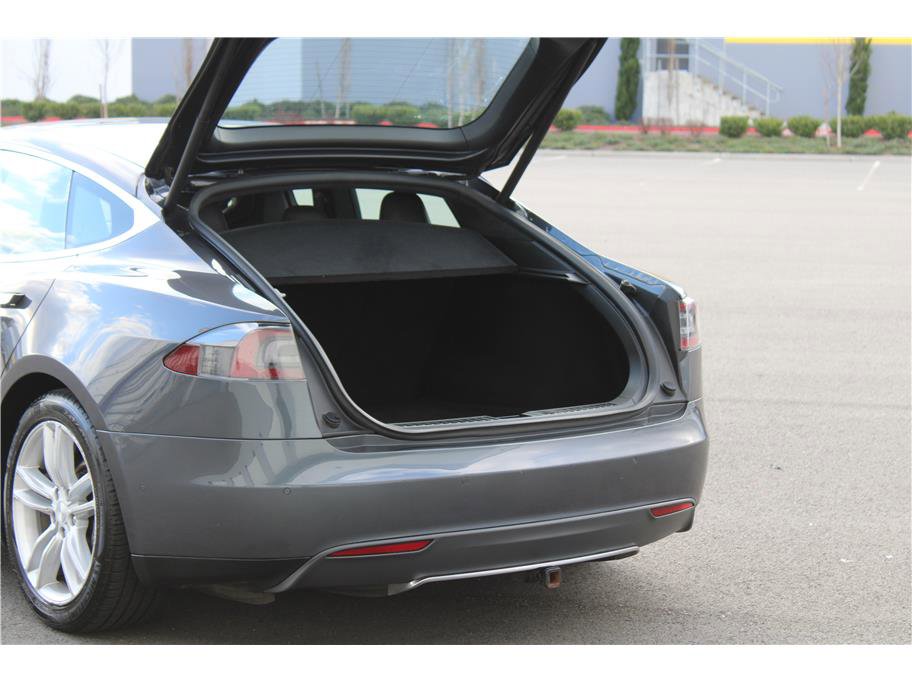 Used 2015 Tesla Model S 85D image 27