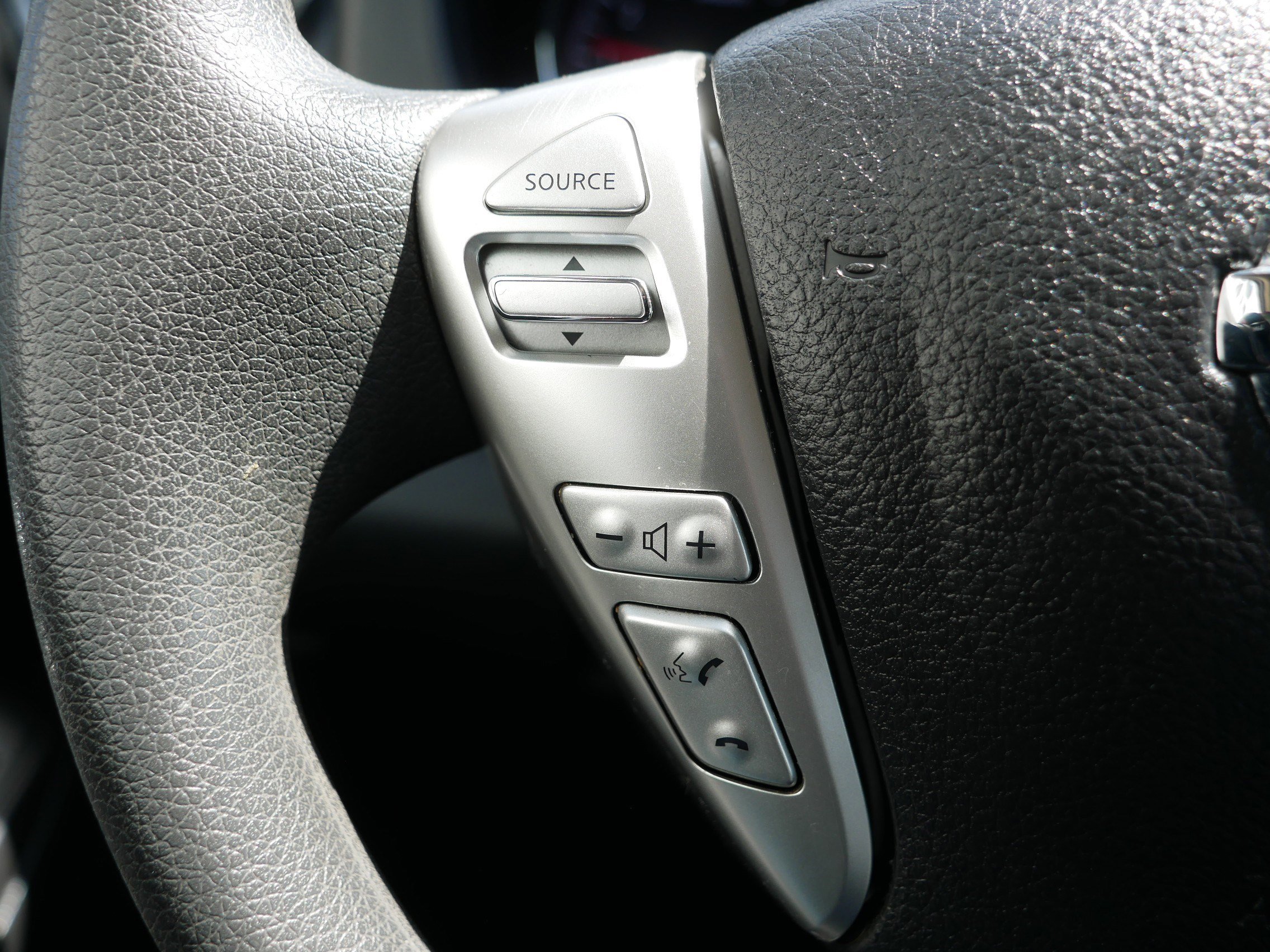 Used 2017 Nissan Versa SV FWD image 29