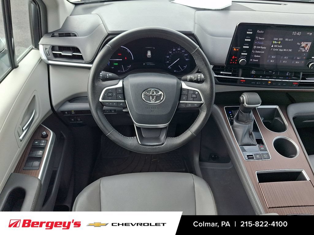 Used 2023 Toyota Sienna XLE AWD/4WD image 15