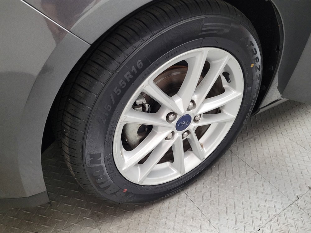 Used 2017 Ford Focus SE image 31