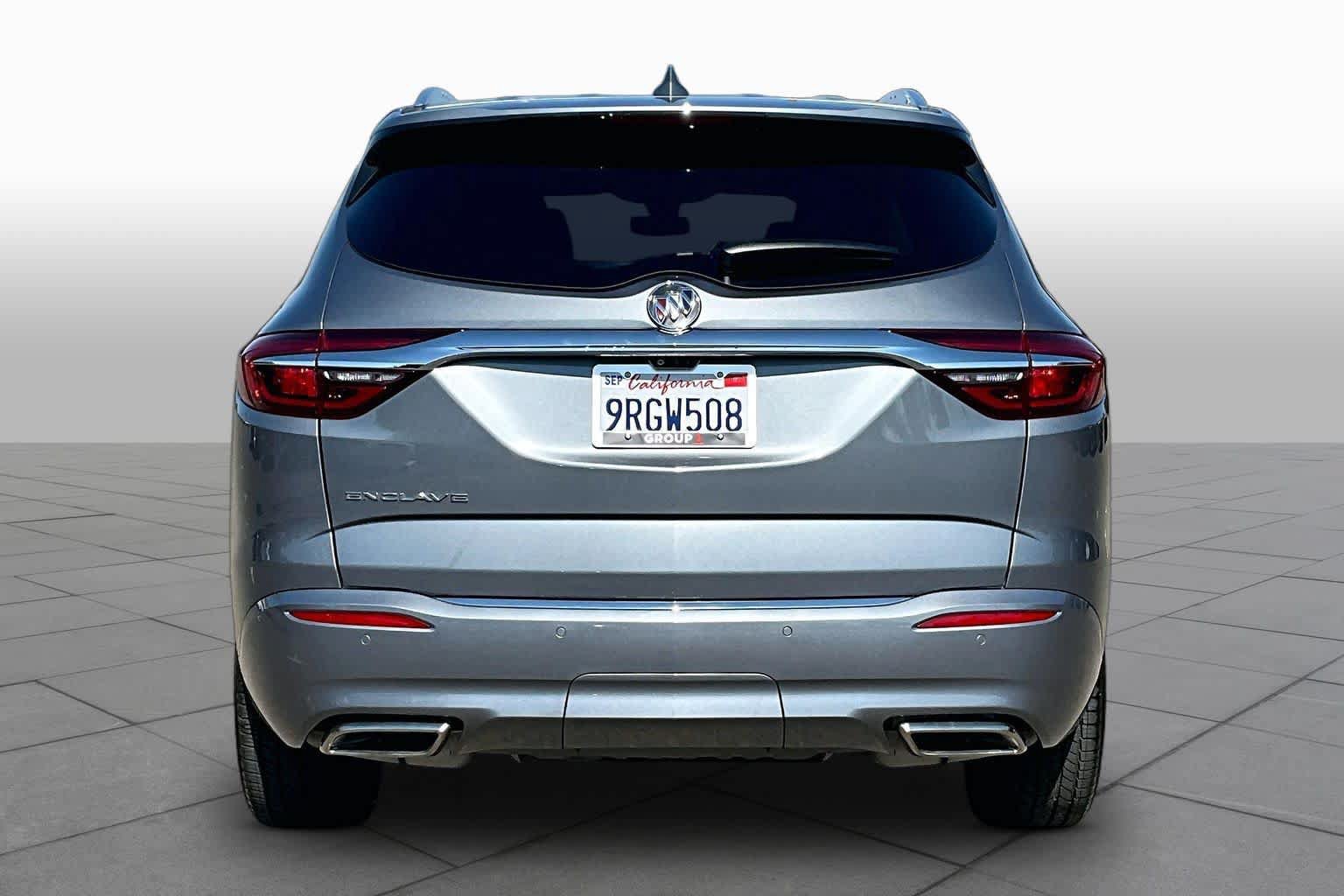 Used 2020 Buick Enclave Avenir w/ Avenir Technology Package FWD image 4