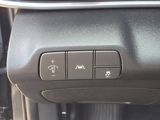 Used 2023 Hyundai Elantra SEL FWD image 12