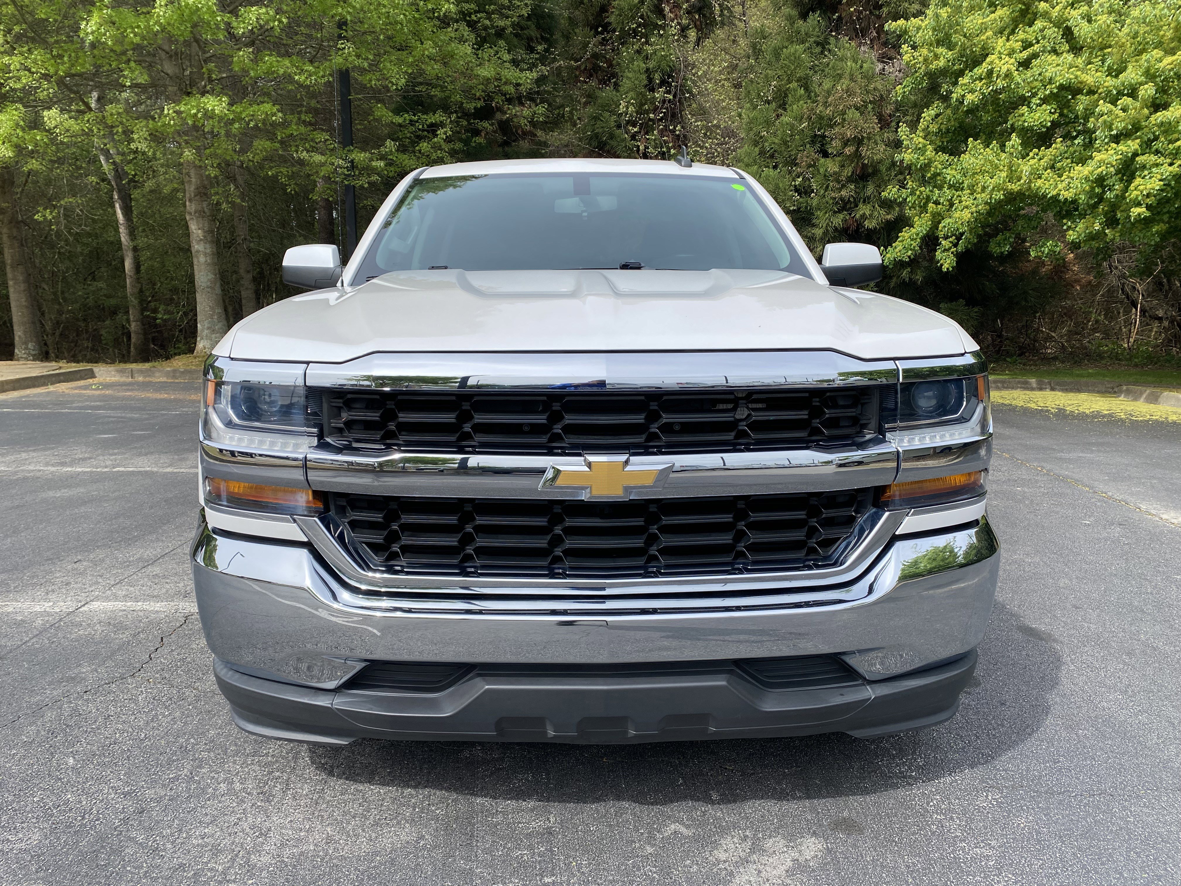 Used 2018 Chevrolet Silverado 1500 LT image 3