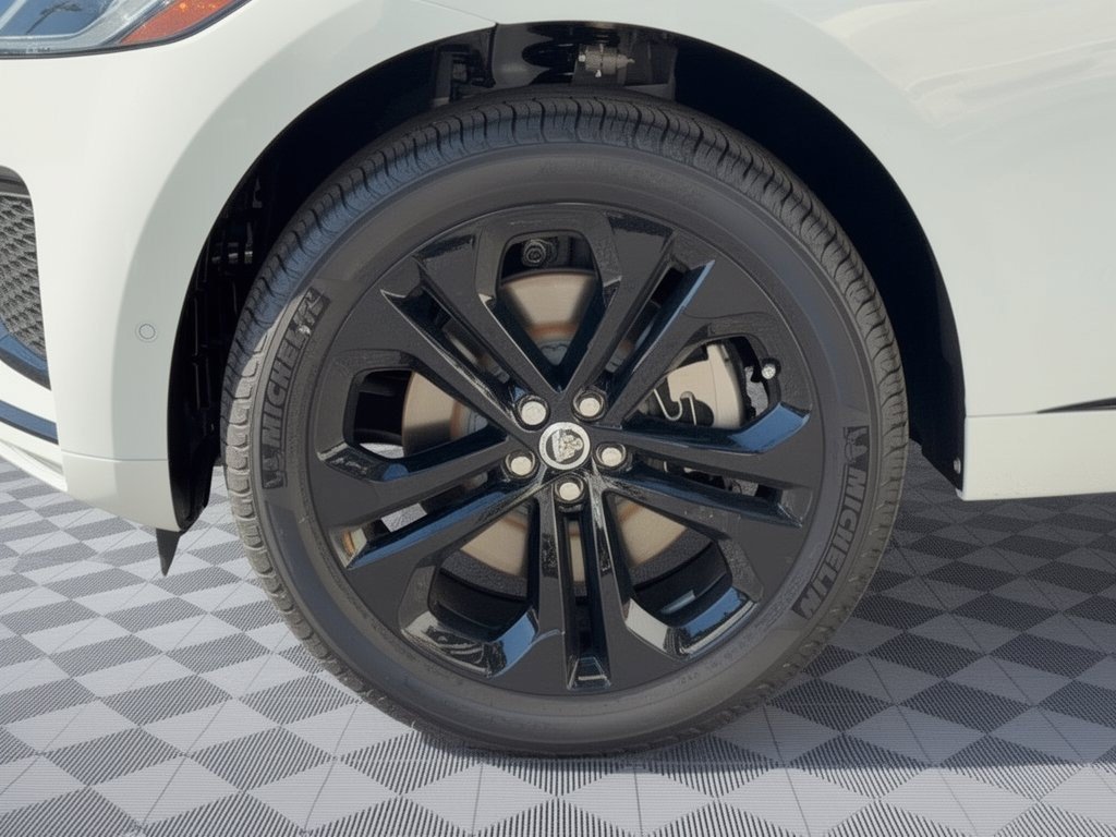 New 2026 Jaguar F-PACE R-Dynamic S AWD/4WD image 13