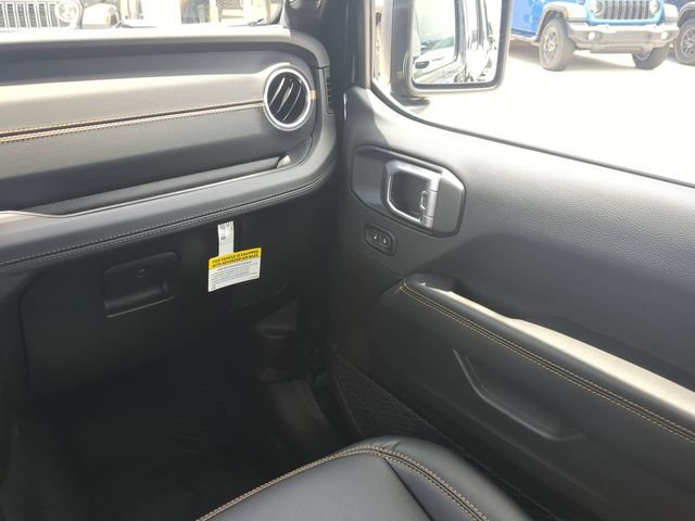 New 2026 Jeep Wrangler Unlimited Sahara AWD/4WD image 19