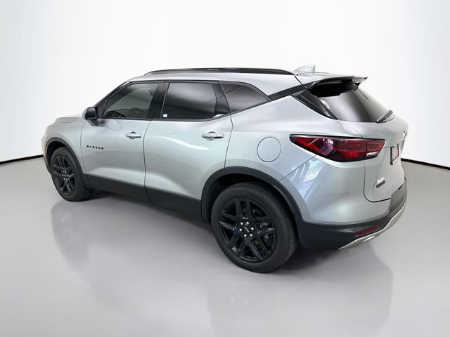 Used 2023 Chevrolet Blazer LT w/ Convenience Package FWD image 5