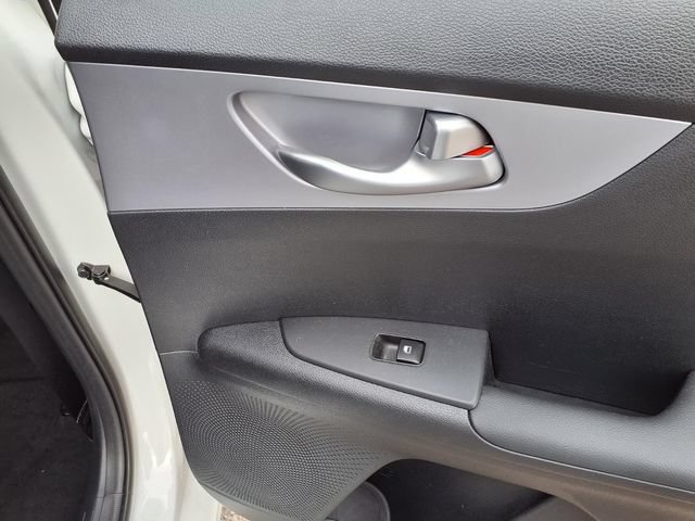 Used 2024 Kia Forte LXS w/ LXS Technology Package FWD image 24