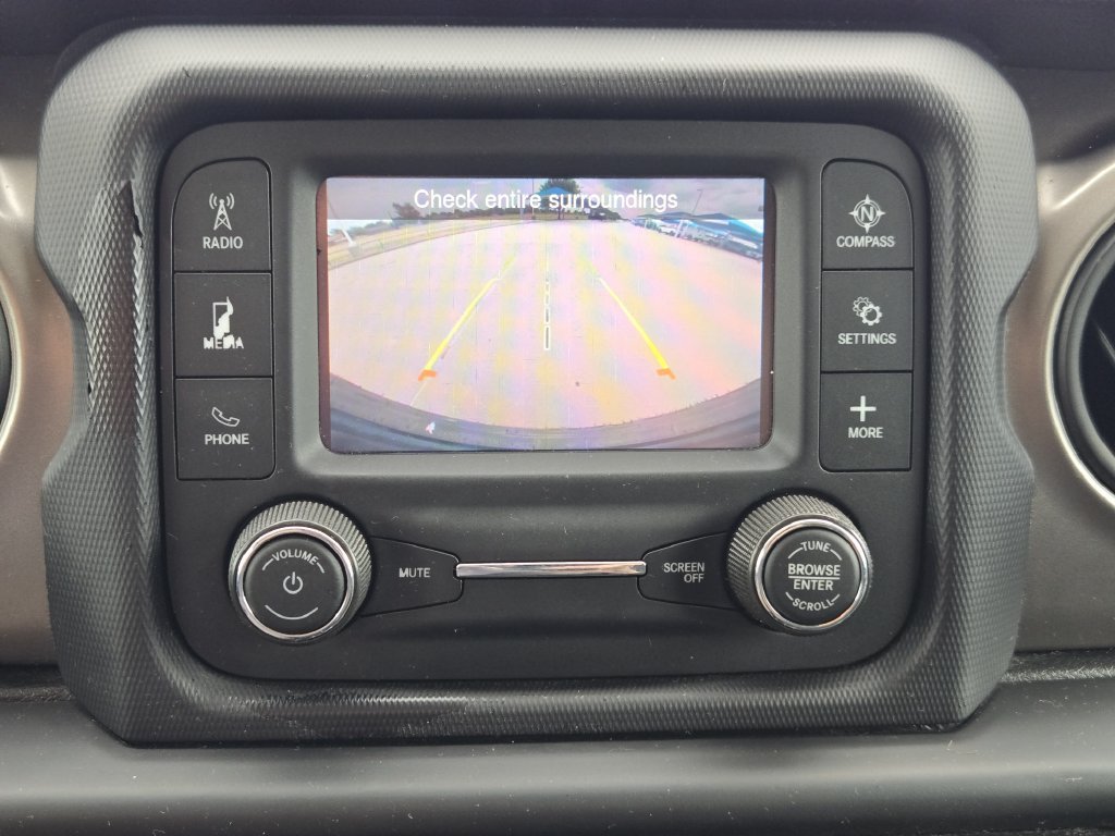 Used 2020 Jeep Wrangler Sport AWD/4WD image 19