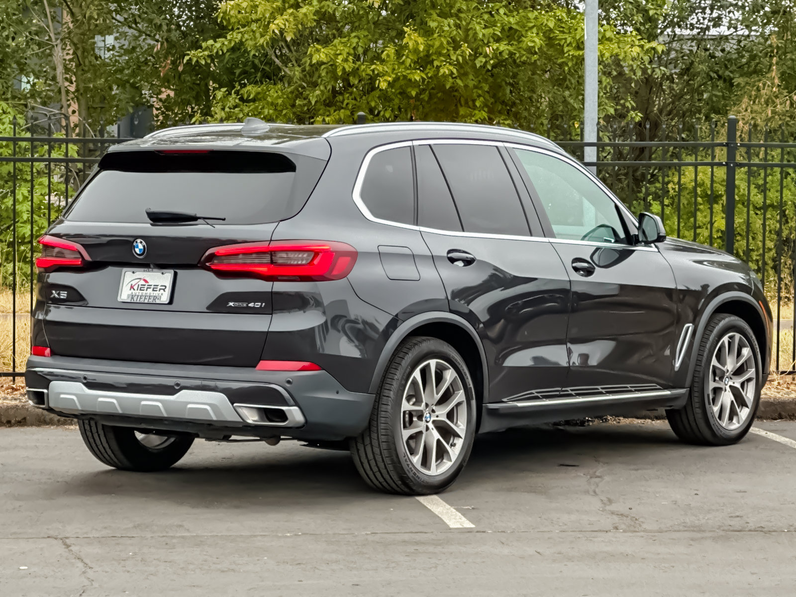 Used 2022 BMW X5 xDrive40i AWD/4WD image 3