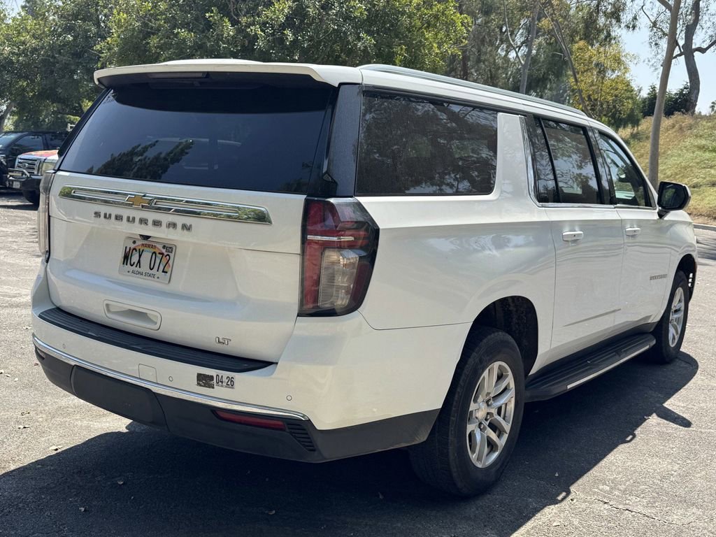 Used 2021 Chevrolet Suburban LT RWD image 6
