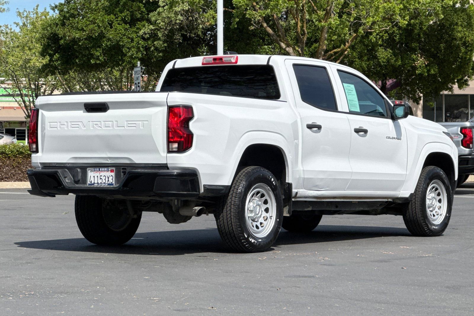 Used 2023 Chevrolet Colorado W/T image 3