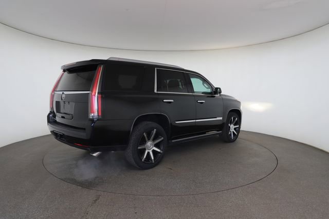 Used 2015 Cadillac Escalade Premium image 19