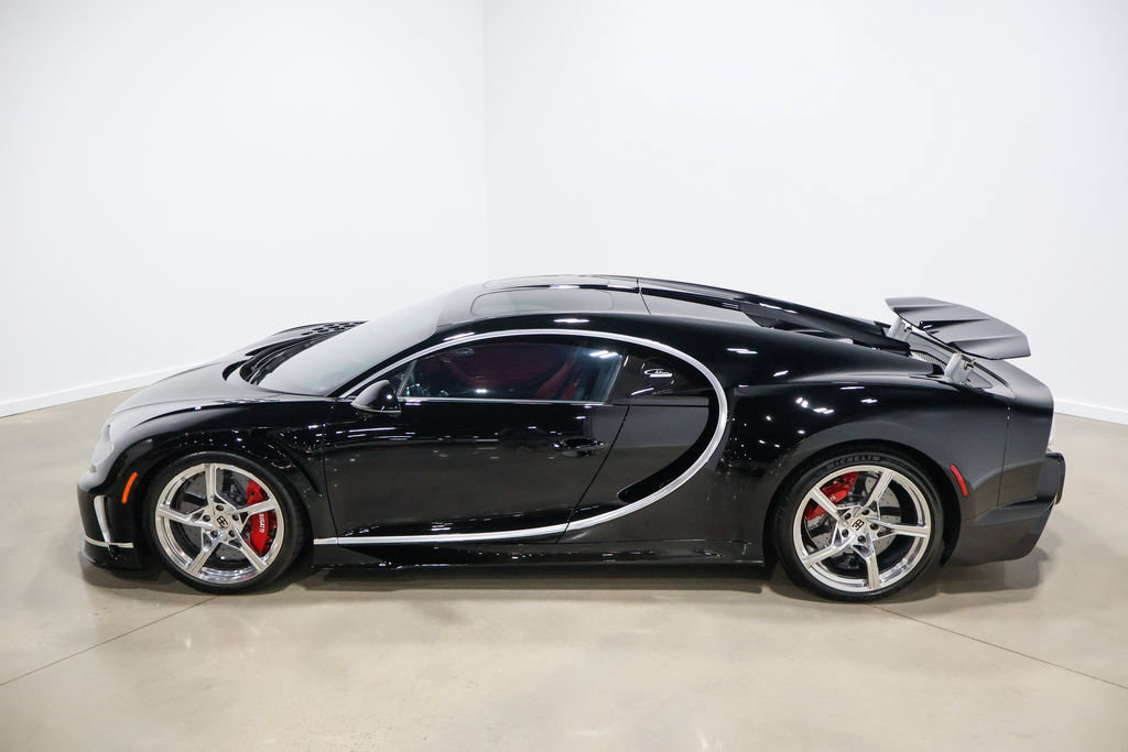 Used 2022 Bugatti Chiron Super Sport AWD/4WD image 18