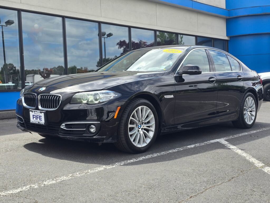 Used 2016 BMW 528i xDrive Sedan AWD/4WD image 1