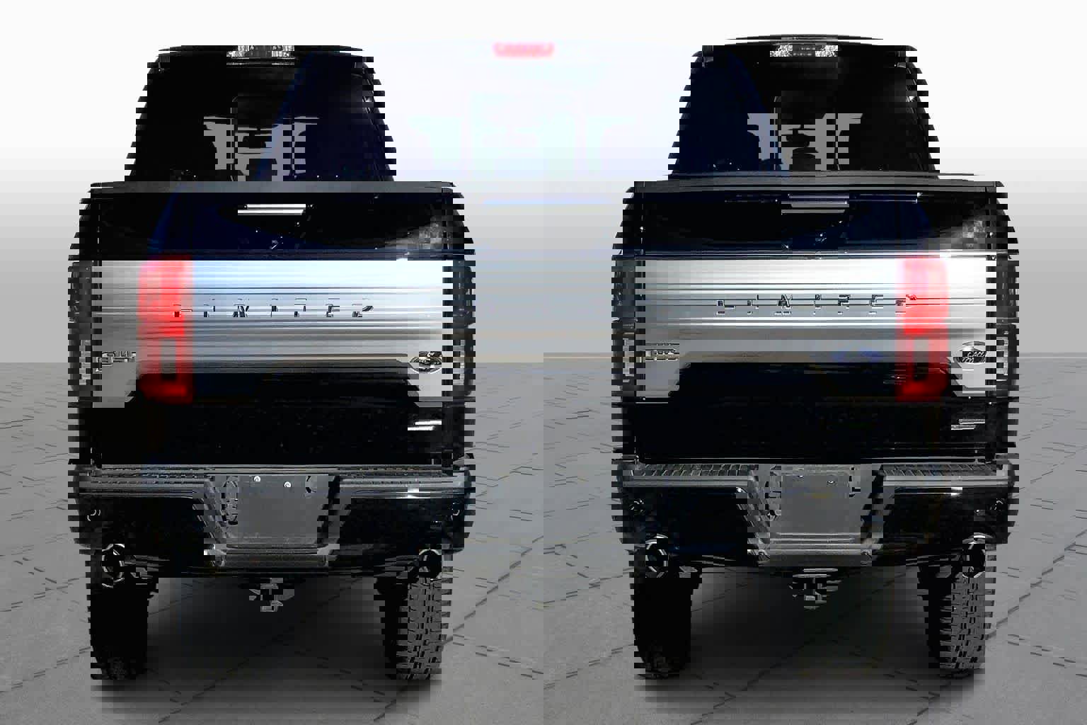 Used 2019 Ford F150 Limited w/ Trailer Tow Package image 5