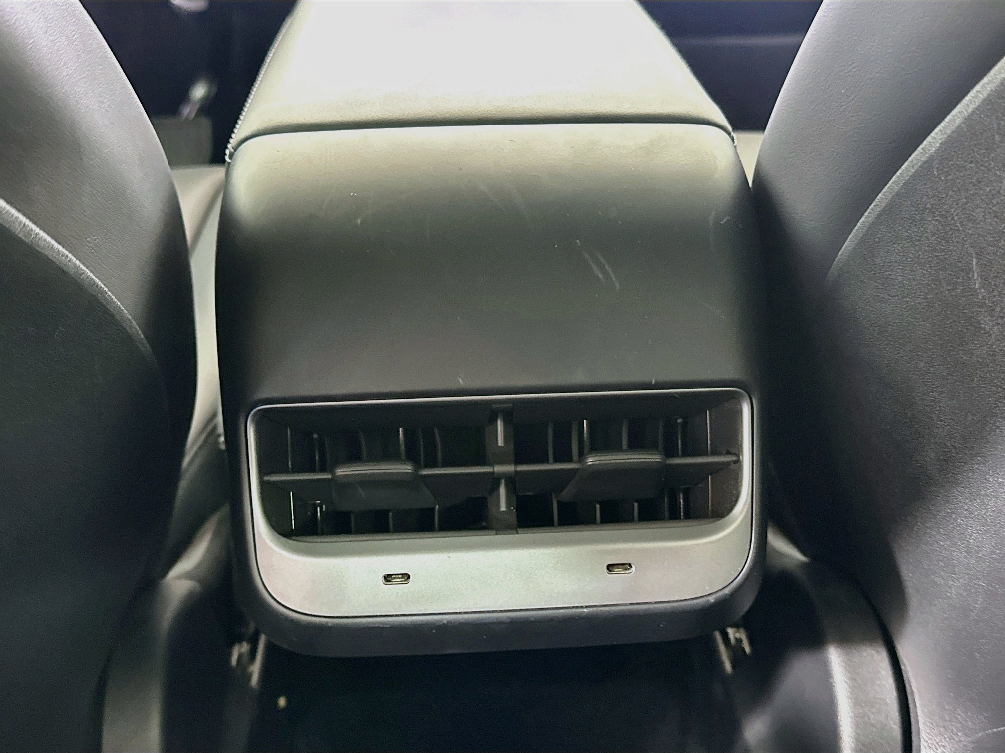 Used 2024 Tesla Model Y Long Range AWD/4WD image 26