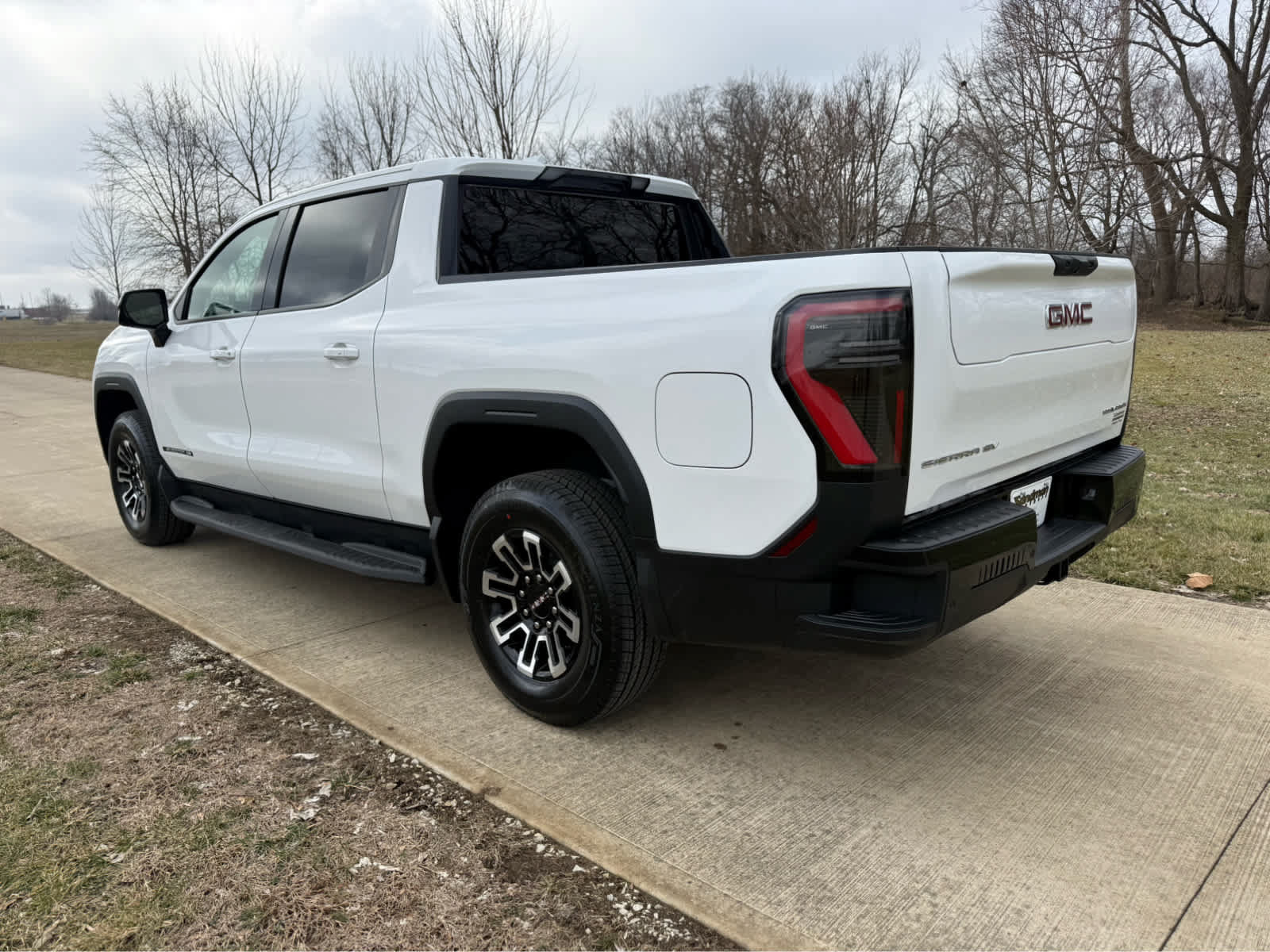 New 2026 GMC Sierra EV Elevation AWD/4WD image 3